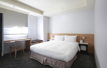 Dandy Hotel Daan Park Branch
