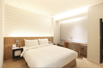 Dandy Hotel Daan Park Branch