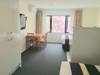 Royal Park Lodge