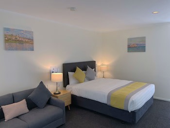 Royal Park Lodge
