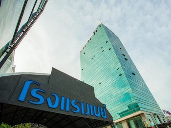 Bay Hotel Srinakarin