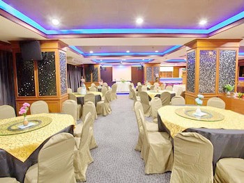 Bay Hotel Srinakarin