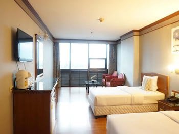 Bay Hotel Srinakarin