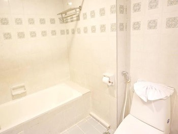 Bay Hotel Srinakarin