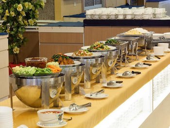 Bay Hotel Srinakarin