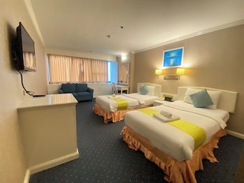 Bay Hotel Srinakarin