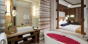 Crowne Plaza Hotel New Delhi Okhla, An Ihg Hotel