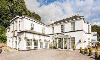 The Manor Hotel
