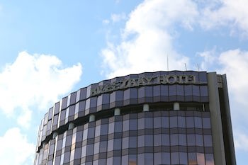 Breezbay Hotel Resort And Spa