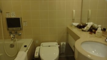 Breezbay Hotel Resort And Spa