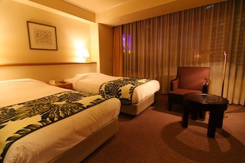 Breezbay Hotel Resort And Spa