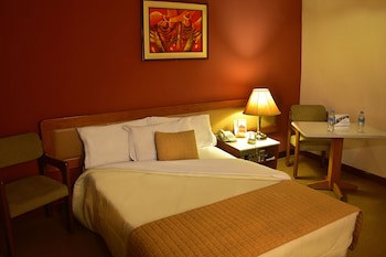 Cesars Plaza Hotel