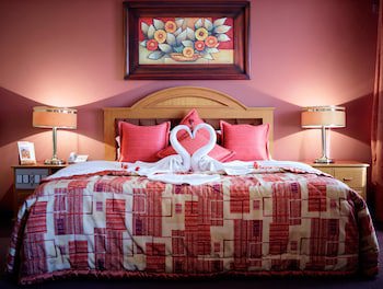 Cesars Plaza Hotel