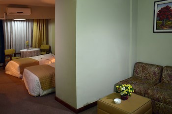 Cesars Plaza Hotel