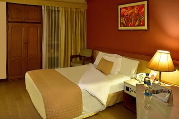 Cesars Plaza Hotel