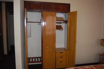 Cesars Plaza Hotel