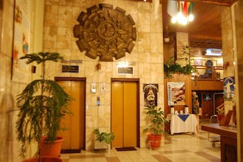 Cesars Plaza Hotel