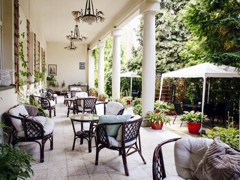 Aparthotel Miodosytnia
