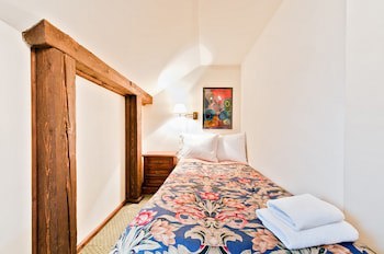 Aparthotel Miodosytnia