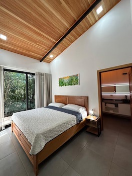 Cala Lodge