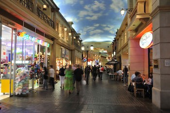 Peermont Metcourt At Emperors Palace