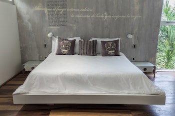 Be Playa Hotel Boutique & Rooftop Bar