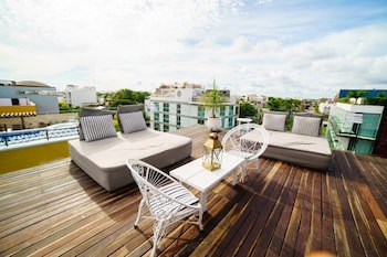 Be Playa Hotel Boutique & Rooftop Bar