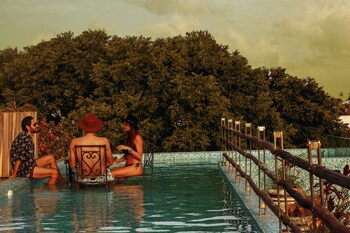 Be Playa Hotel Boutique & Rooftop Bar