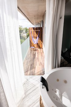 Be Playa Hotel Boutique & Rooftop Bar