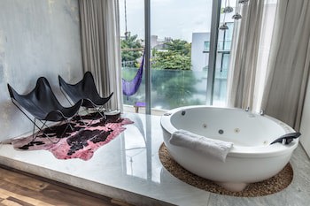 Be Playa Hotel Boutique & Rooftop Bar