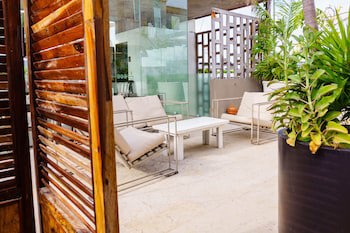 Be Playa Hotel Boutique & Rooftop Bar