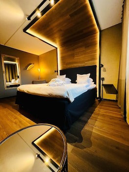 Palm Tree Hotel, Best Western Signature Collection