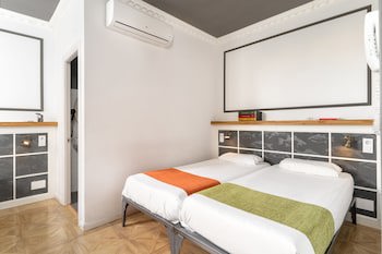 Casa Gracia Barcelona - Hostel
