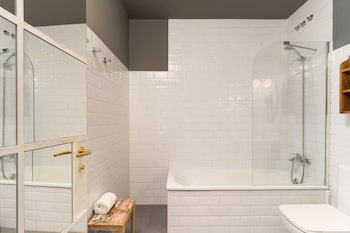 Casa Gracia Barcelona - Hostel