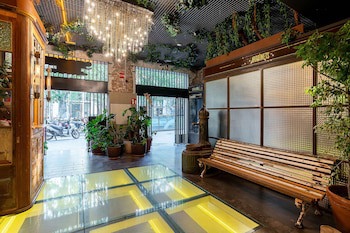 Casa Gracia Barcelona - Hostel
