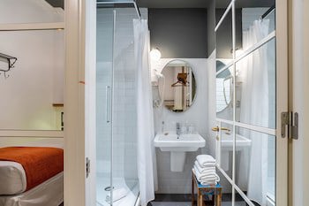Casa Gracia Barcelona - Hostel