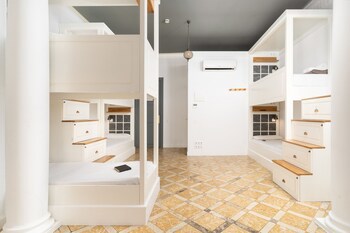 Casa Gracia Barcelona - Hostel