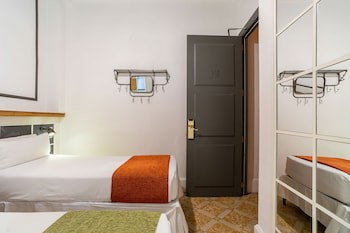 Casa Gracia Barcelona - Hostel