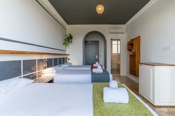 Casa Gracia Barcelona - Hostel