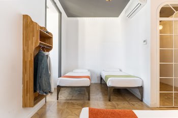 Casa Gracia Barcelona - Hostel