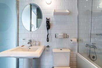 Casa Gracia Barcelona - Hostel