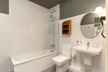 Casa Gracia Barcelona - Hostel