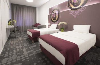 35 Rooms
