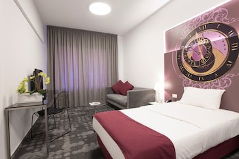 35 Rooms