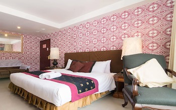 Diamond City Hotel
