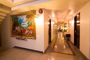 Diamond City Hotel