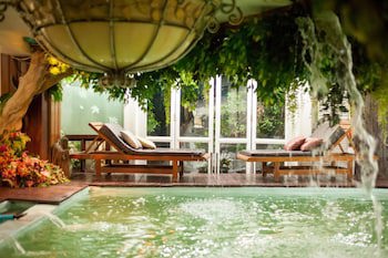 Diamond City Hotel
