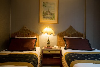 Diamond City Hotel