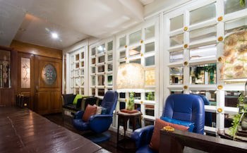 Diamond City Hotel
