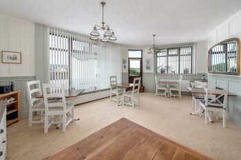 Exmoor House - Guest House